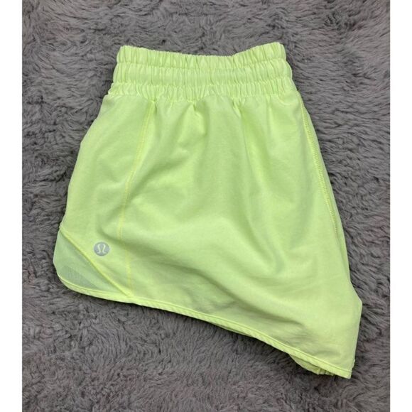 Lululemon hotty hot shorts II 2.5” in florid flash - Picture 10 of 10